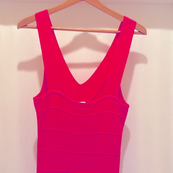 Slightly Worn Marciano Gorgeous Sexy Hot Pink Dress Size Medium - Picture 4 of 9
